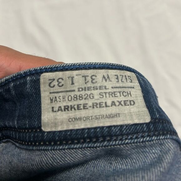 Diesel Jeans Larkee 31x32 Blue Denim Regular Fit Straight Leg Mens Jeans - Picture 13 of 16